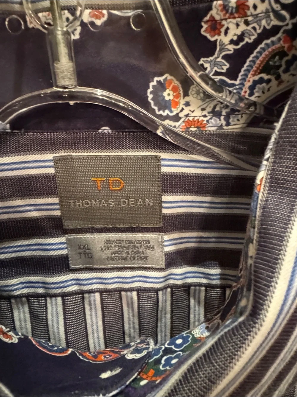 Thomas Dean Men's Gray and White Vertical Stripe Button-Down Shirt